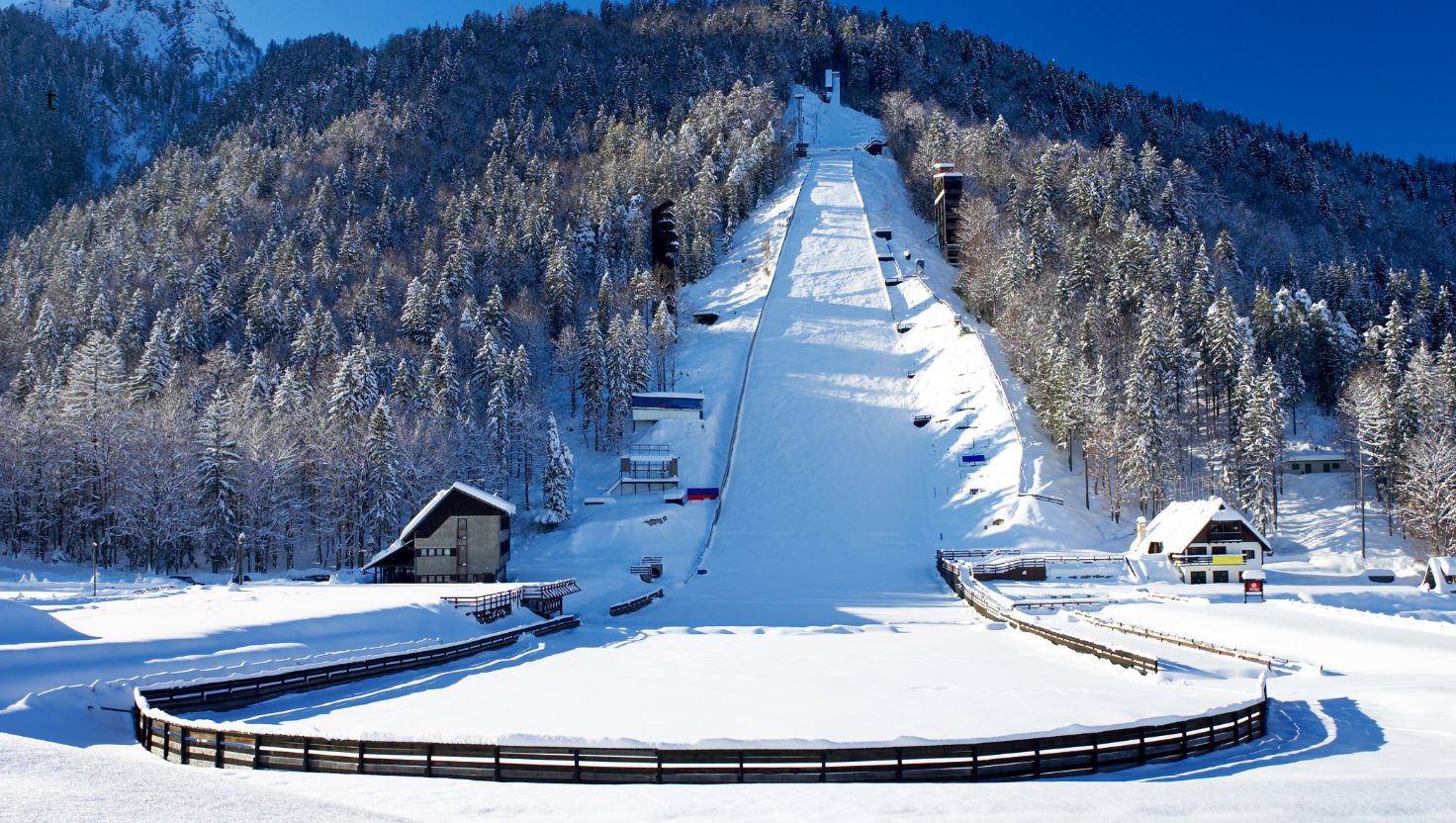 Planica i malownicza dolina w Alpach Julijskich